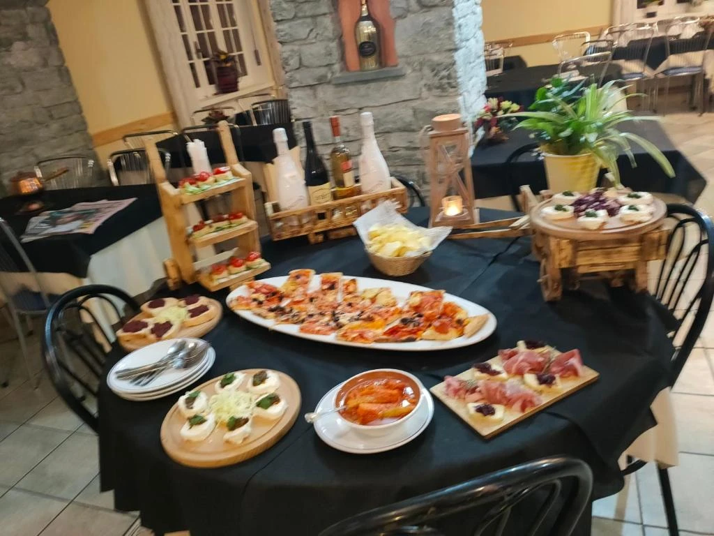 Sala Ristorante e Buffet Aperitivi della Locanda