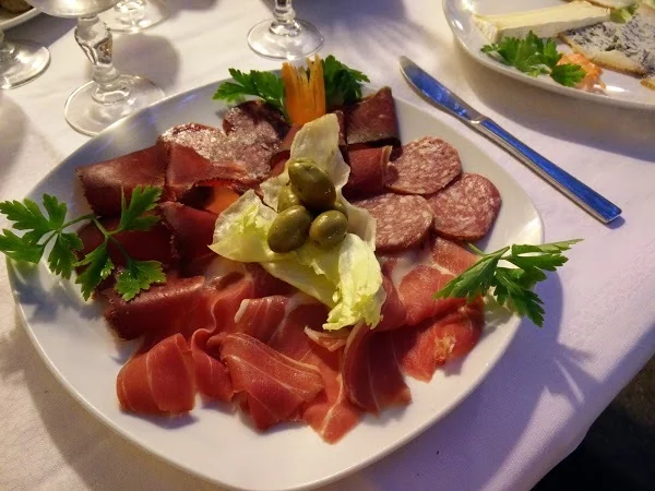 Gran Tagliere di Salumi e Formaggi Valdostani
